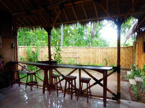 Hostal Shibui Garden Bungalows And Restaurant