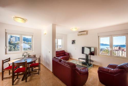 Apartments Sunny Family