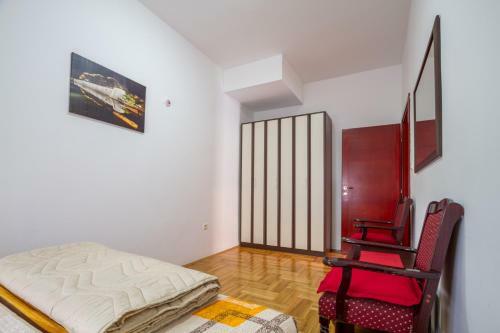Nikola Pleasure Apartments