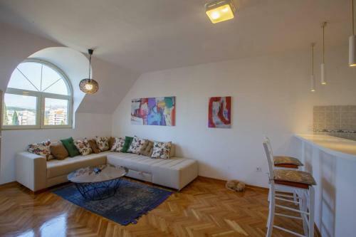 Old Town Beauty Apartment