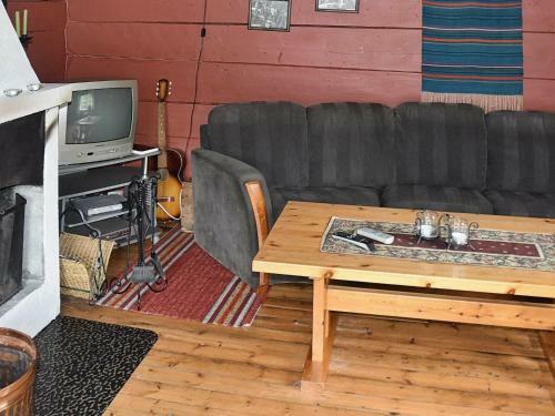 Holiday Home Hjalmarhytta