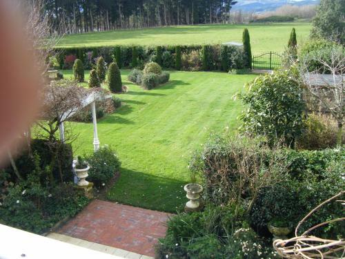Country Lane Homestay B&B