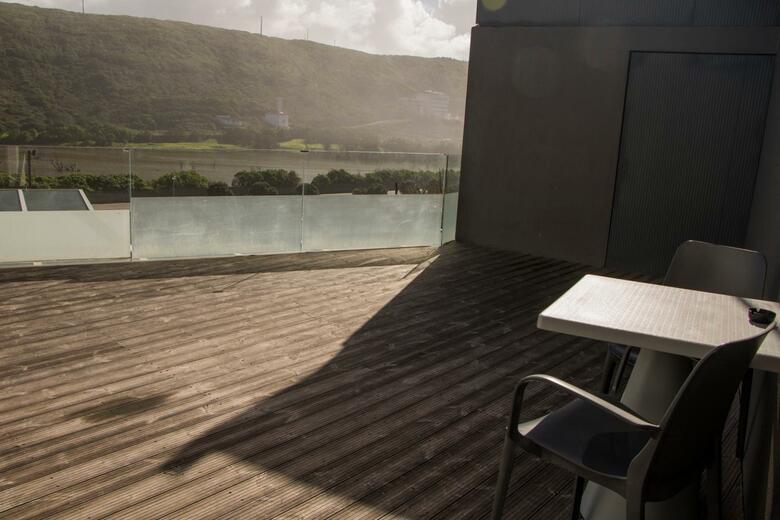 Hostal West Beach Hostel