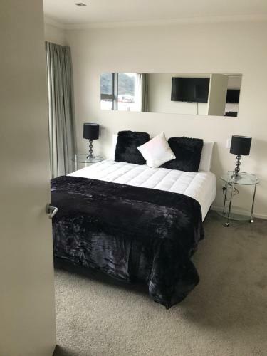 Oxley's Family Apartment