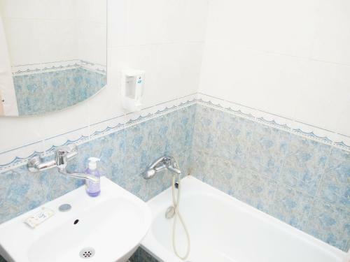 Rosuites - City Central Apartments