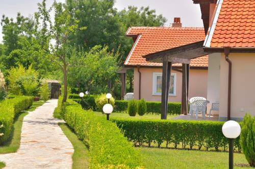 Sunny Hills Villas