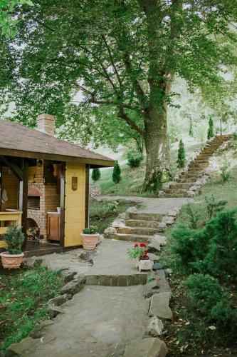Cosama Village