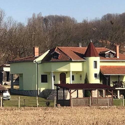 Hostal Guesthouse Rodjak Sa Sela