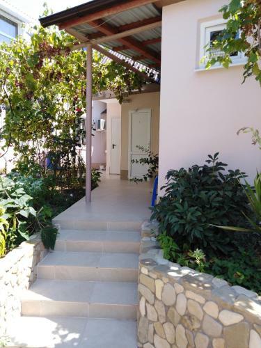 Hostal Guest House On Lugovaya 13