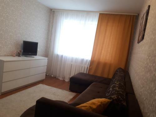 Apartment On Bolotnikova 13a