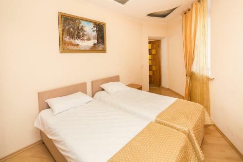 Hotel Krestovaya Pad