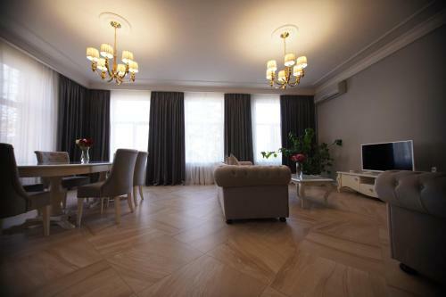 Grand Kavkaz Hotel