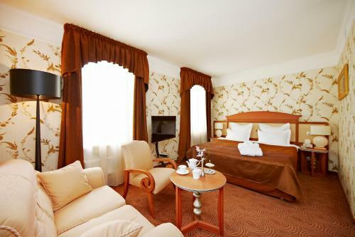 Hotel Dvor Podznoeva Glavniy Korpus