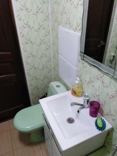 Apartment Near Lopatinsky Garden, Center