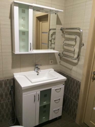 Sea View Apartment On Primorskaya