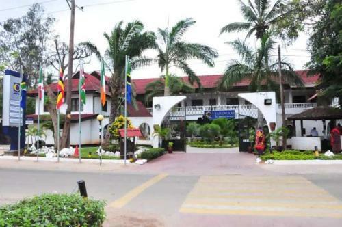 Hotel Jangwani Sea Breeze Resort
