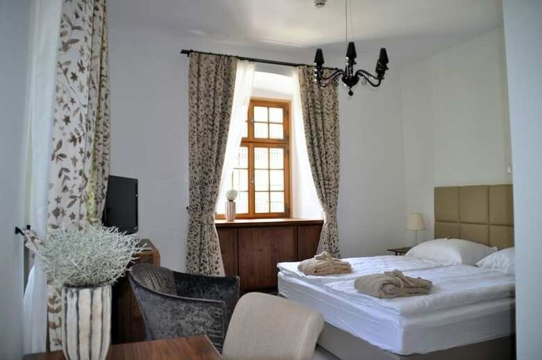 Lambergh Chateau & Hotel