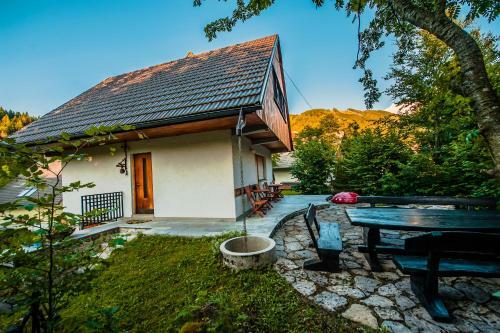 Dedkova Hi?a/grandpa's House