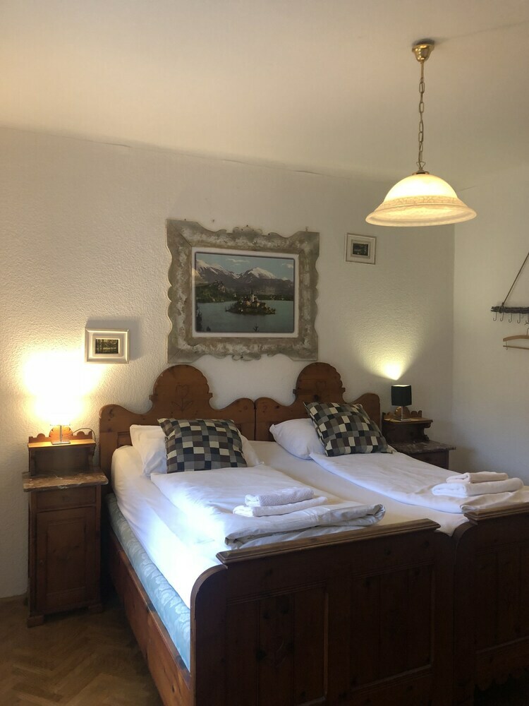 Hostal Central Bled House