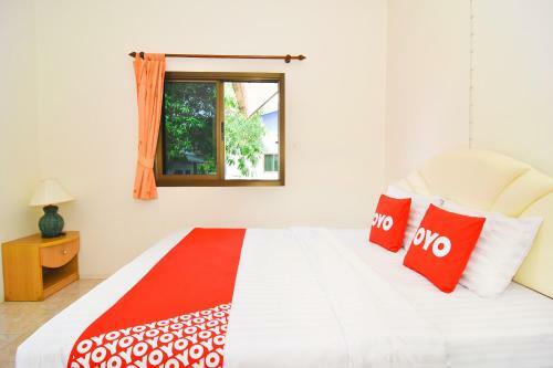 Hostal Oyo 570 Seaside Hua Hin