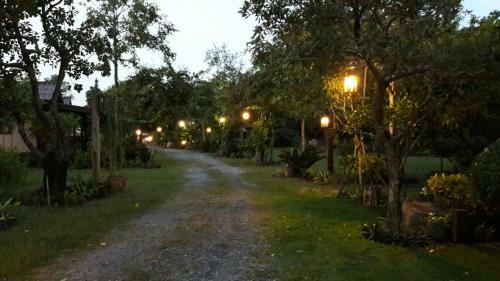 Hotel Baan Suan Rim Nam