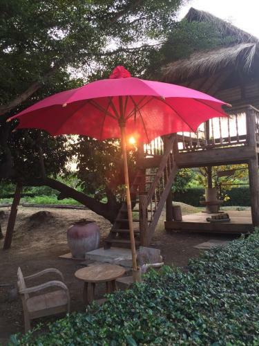 Hotel Baan Suan Rim Nam