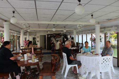 Hotel White Elephant Resort