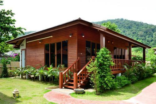 Hotel Pingchan Koh Phangan Beachfront Resort