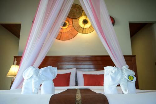 Hotel Pingchan Koh Phangan Beachfront Resort
