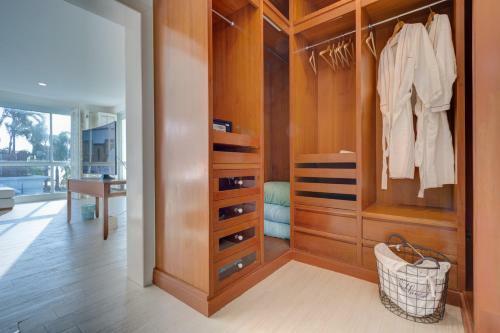 Exclusive Beachfront Villa By Pearl Property