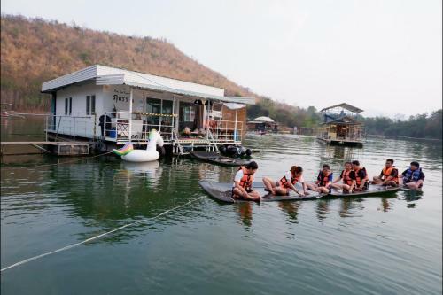 Phu Pan Floatel
