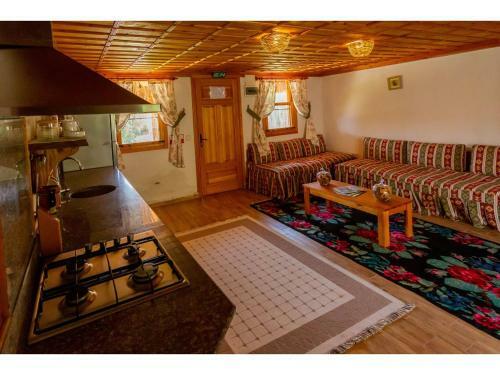 Kingfisher Cottage