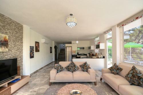 Private Villa Aldora