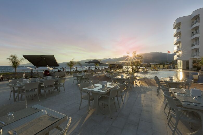 Marpessa Blue Beach Resort & Spa Hotel