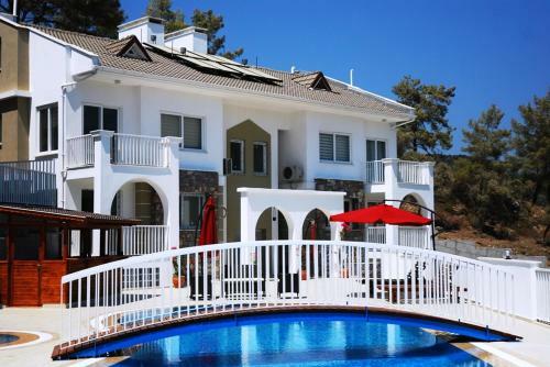 The Royal Links Apartment