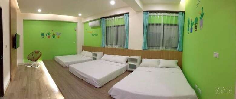 Bed & Breakfast Happy Wind Homestay