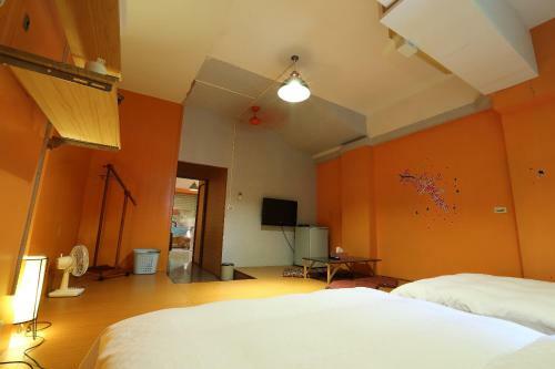 Luodong Market Happiness Homestay