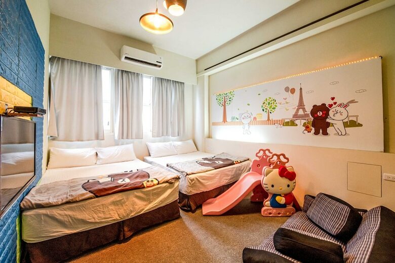 Hotel Treasure House