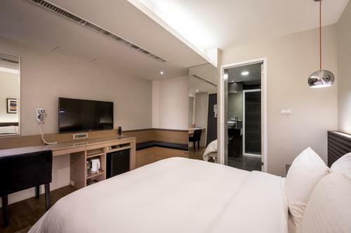 Royal Garden Hotel