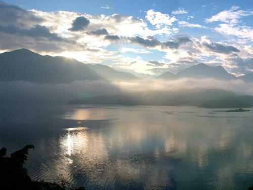 Taiwan Beauty Hotel - Sun Moon Lake