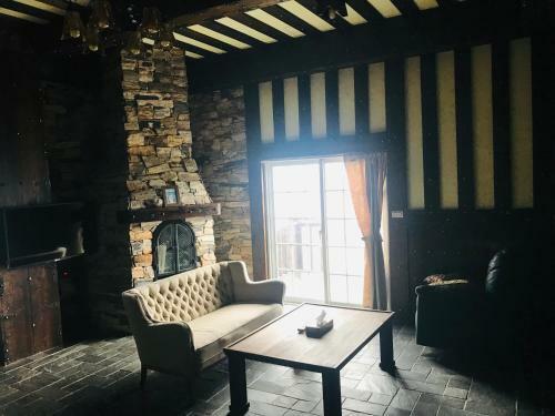 Black Forest Manor