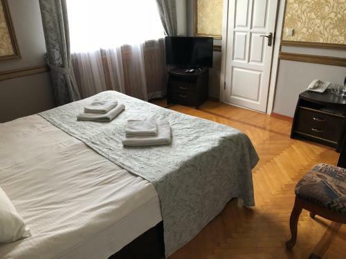 Hotel Fortetsya Malehiv
