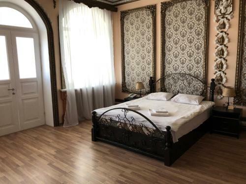 Hotel Fortetsya Malehiv