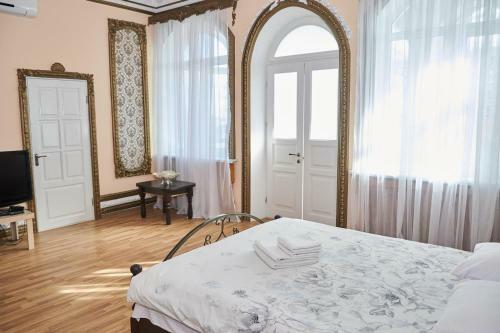 Hotel Fortetsya Malehiv