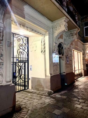 3 Rooms Apartments In The City Centr