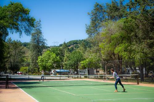 Morgan Hill Camping Resort Cottage 5