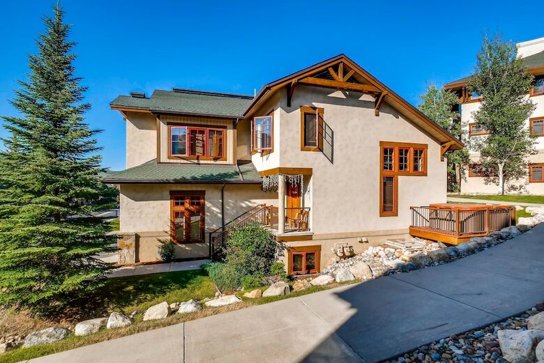 Eagleridge Townhomes 1573