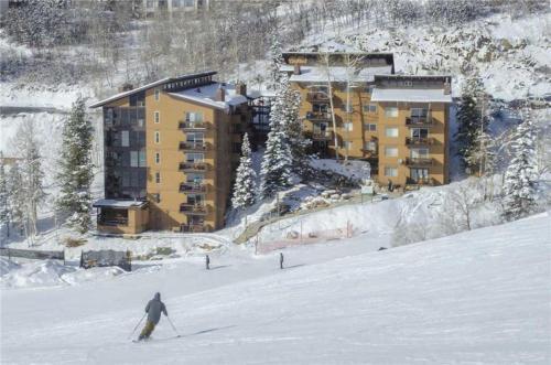 Storm Meadows East Slopeside - Se043