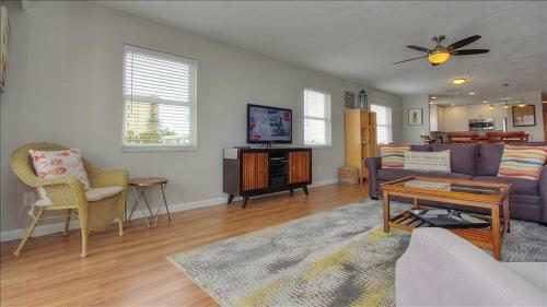 Apartamento Sea Breeze 208 Condo