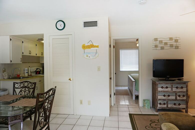 Hotel Redington Surf Resort
